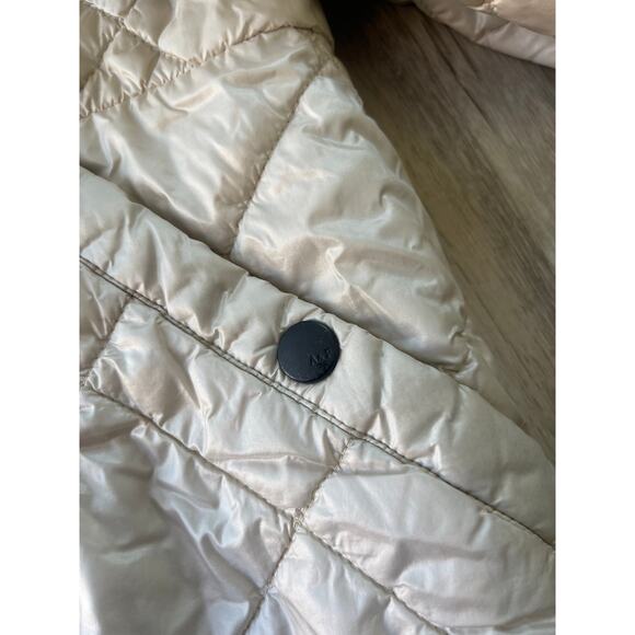 Abercrombie & Fitch Cream Quilted Jacket - Picture 9 of 10